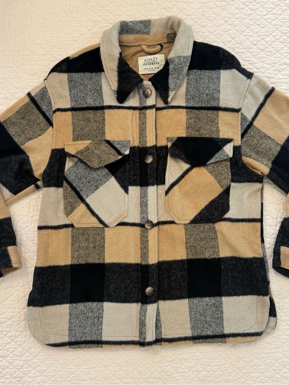 Women’s Plaid Button-Front Shacket in Tan, Black & Cream